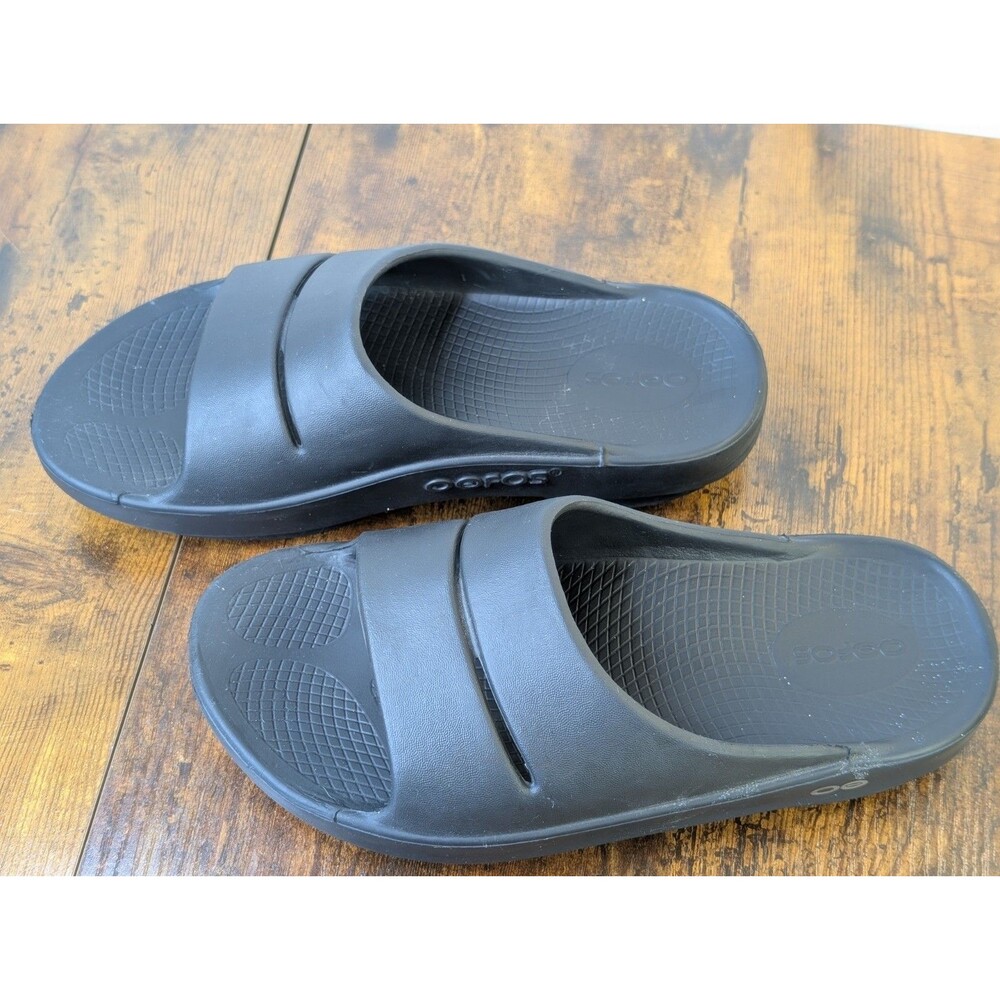OOFOS OOahh Slide Sandals Black Recovery Footwear M5 W7 EU 38